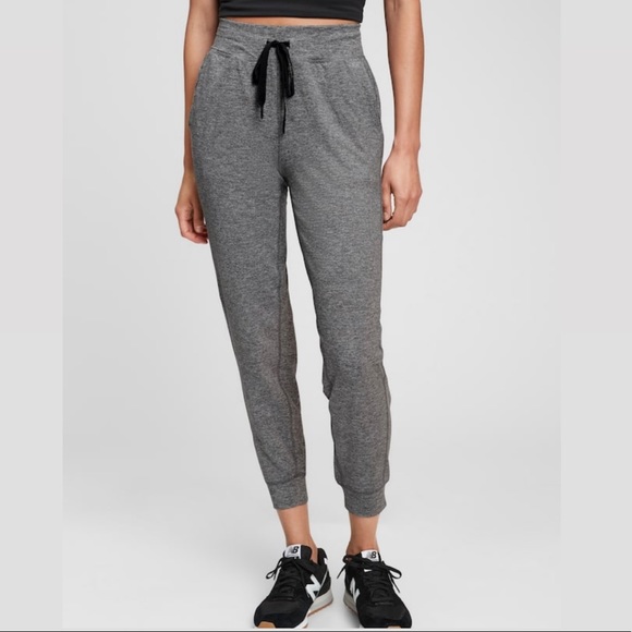 Gap Brushed Tech Jersey Jogger - Picture 1 of 8